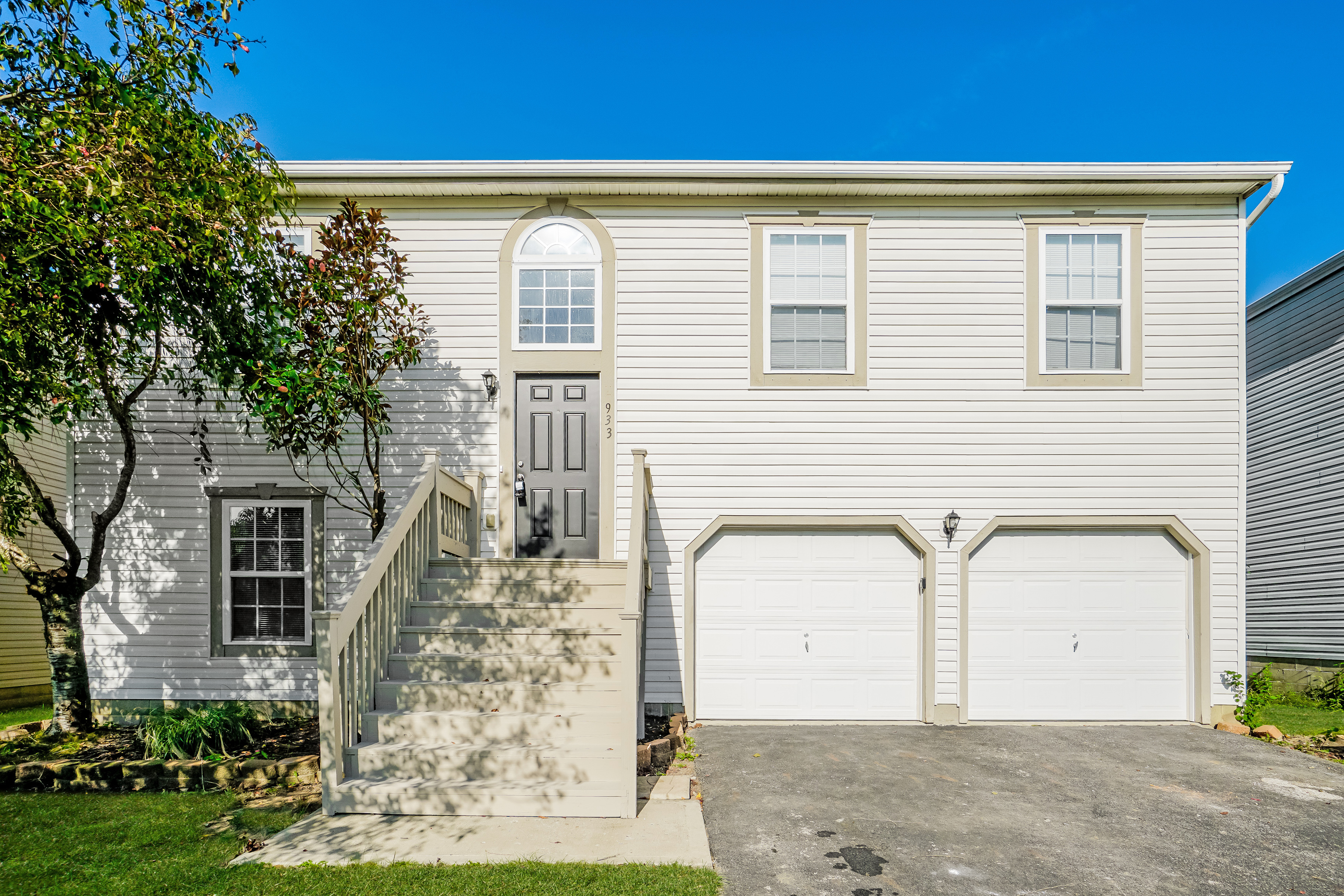 933 MEADOW DOWNS TRL GALLOWAY, OH 43119